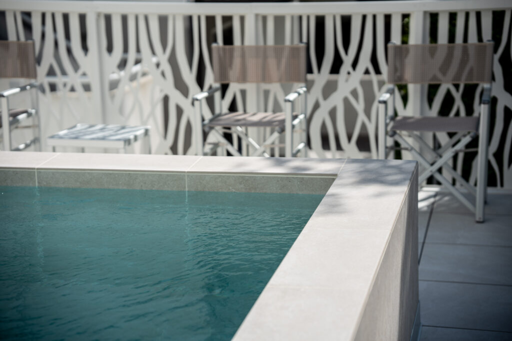 foto-piscina-riscaldata-hotel-marzia-caorle-11
